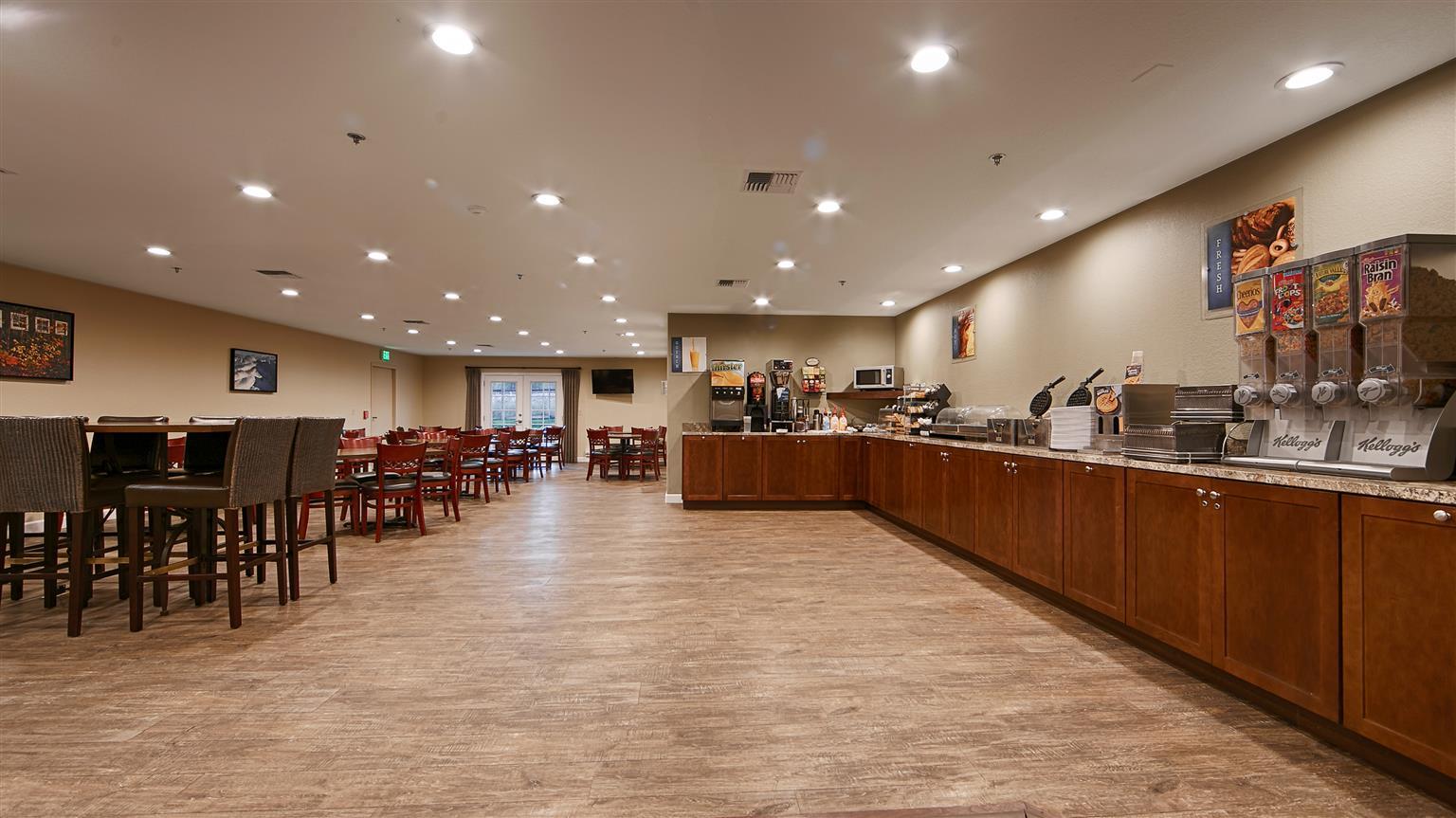 Best Western Plus Eagle Vail Airport Екстериор снимка