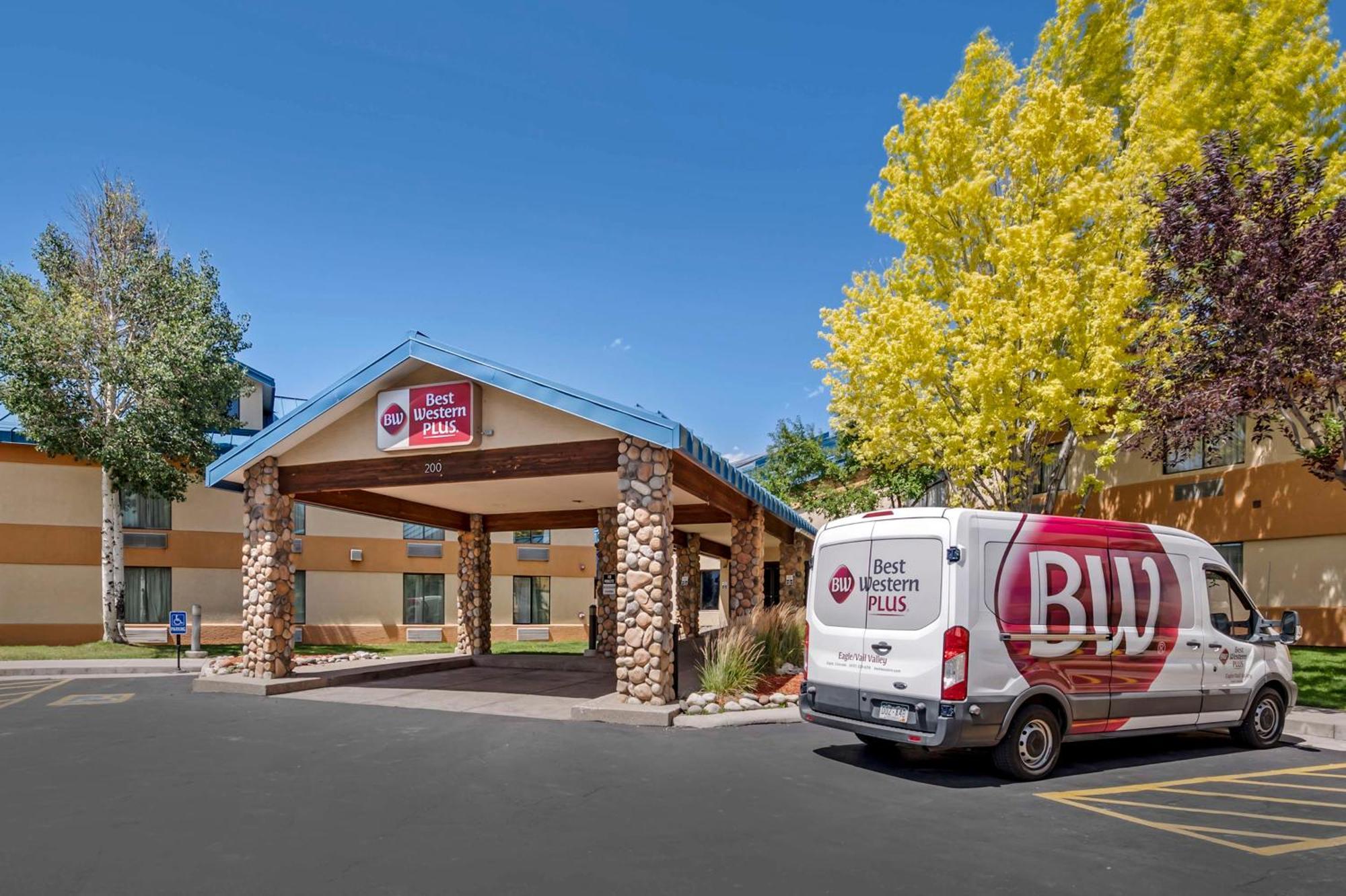 Best Western Plus Eagle Vail Airport Екстериор снимка