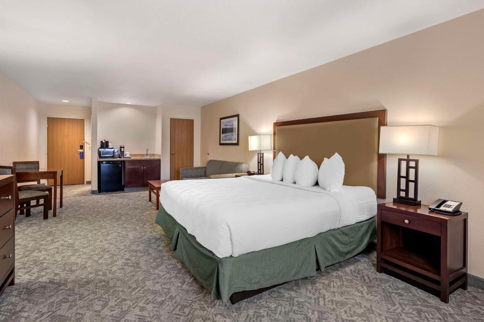 Best Western Plus Eagle Vail Airport Екстериор снимка