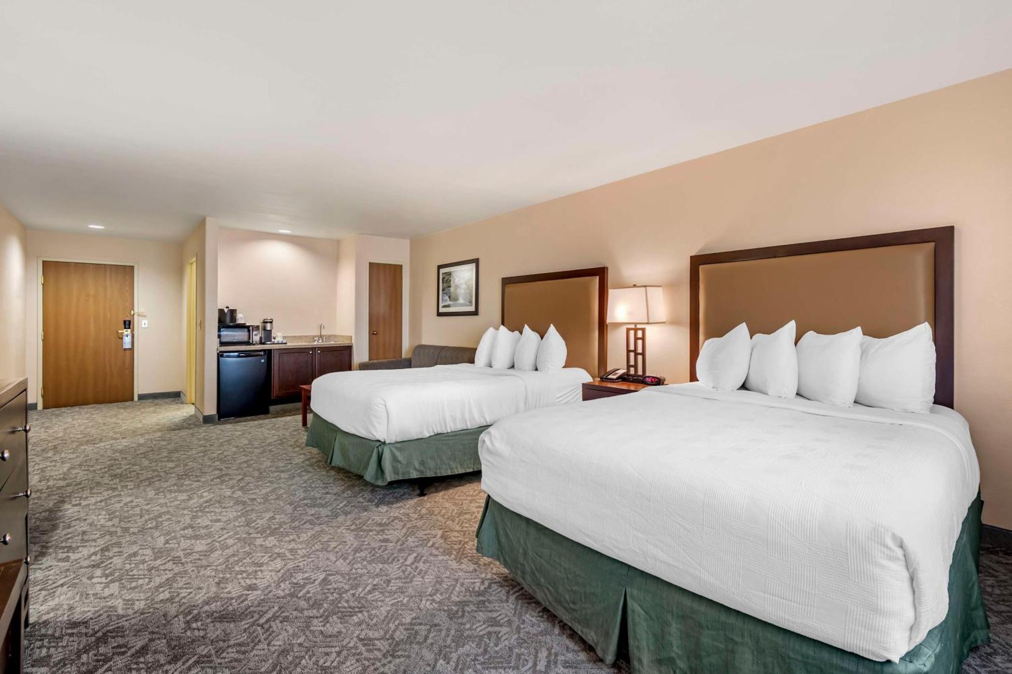 Best Western Plus Eagle Vail Airport Екстериор снимка