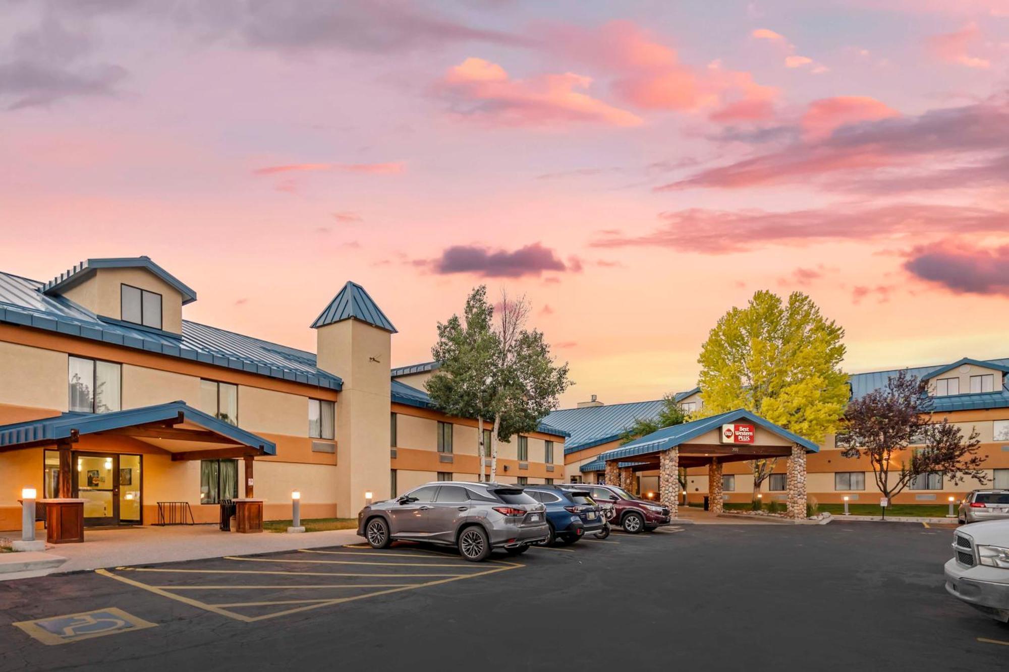 Best Western Plus Eagle Vail Airport Екстериор снимка