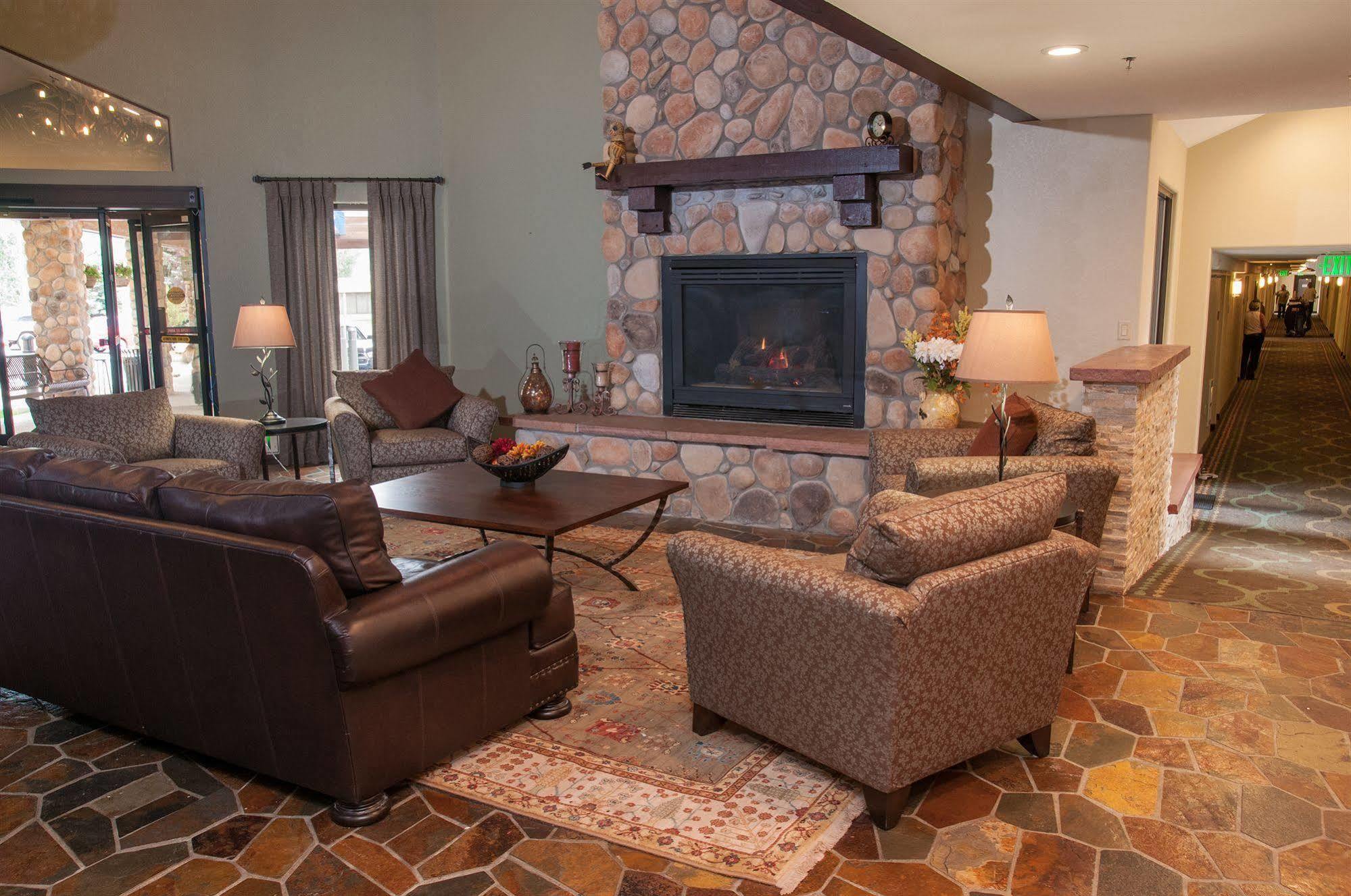 Best Western Plus Eagle Vail Airport Екстериор снимка